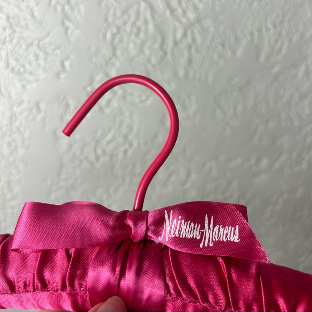 VTG Neiman-Marcus Pink Satin Padded Hanger